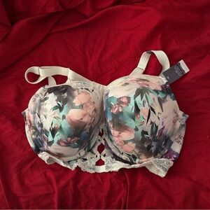 NWT Cacique Cream and Floral Boost Plunge Bra